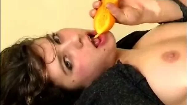 This chick has a dirty come fuck me face and she masturbates with love