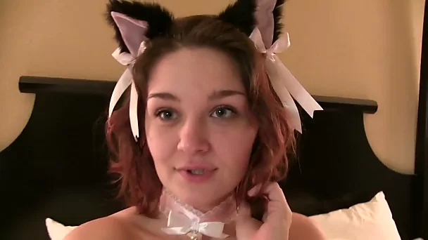 Torrid nympho loves rubbing clit and fingering her wet pussy before my buddy