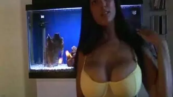Jaw-dropping Indian beauty shows her huge natural boobs to me