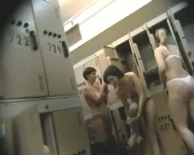 Quaggy Matures Flash Their Arousing Bodies In Locker Room