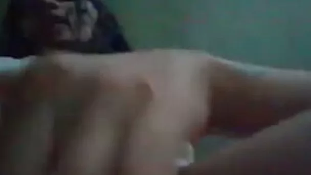 This slut knows how to get herself off alone and her pussy is scrumptious
