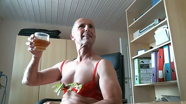 This pervert is happy to drink his own piss in front of his webcam