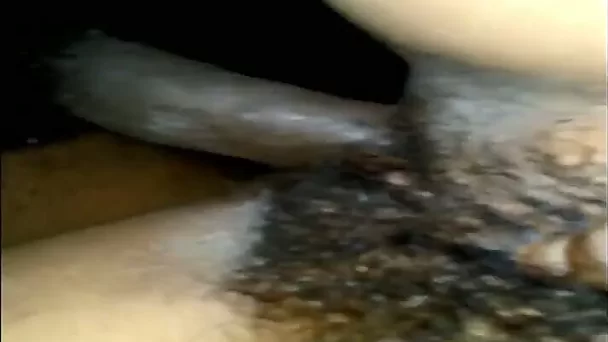 Sri Lankan amateur bitch gets her wet hairy pussy drilled closeup