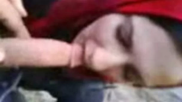 Insanely horny Arab GF gives me an amazing blowjob
