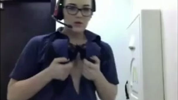 Horny slut goes to the restroom so she can have some naughty on cam
