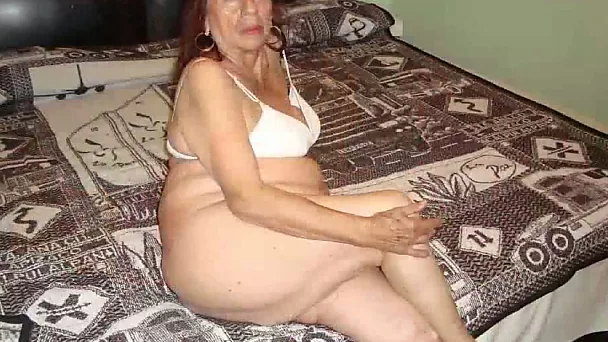 These nasty grannies love to be naked and they are so trashy
