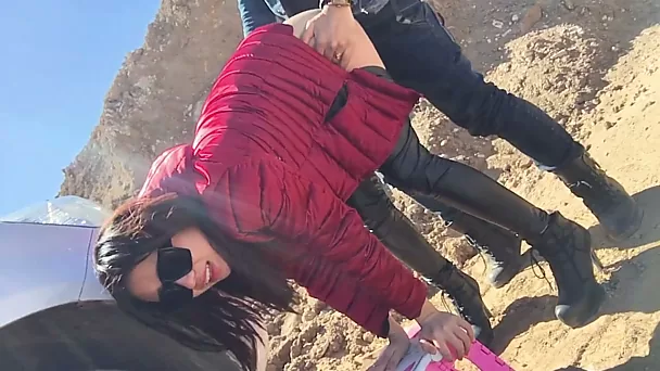 Leggy chick in sunglasses shamelessly fucks doggy outdoors