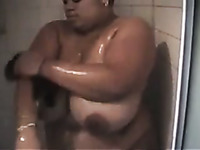 I wouldn't last long with that sexy BBW with great tits and ass in the shower