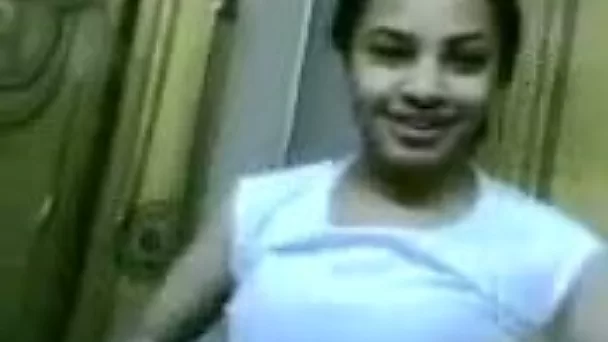 See the amateur goodies of my Arab chubby girlfriend