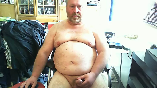 This chubby man enjoys jerking off on cam quite a bit