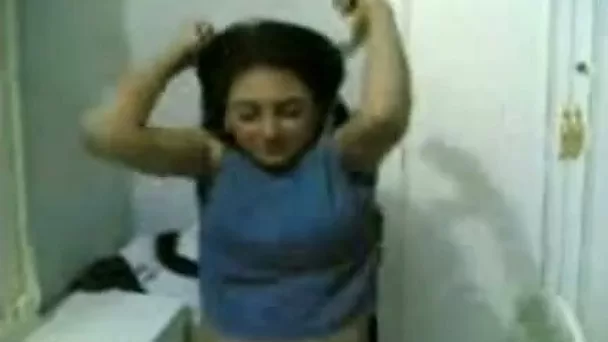 Amateur Arab brunette hooker undresses for a cash sex