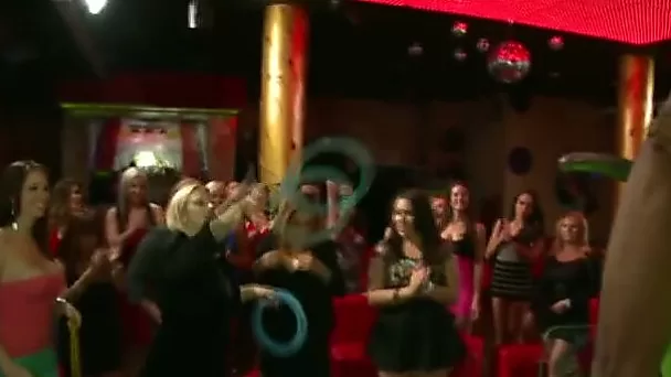 Bachelorette night goes from plush to push