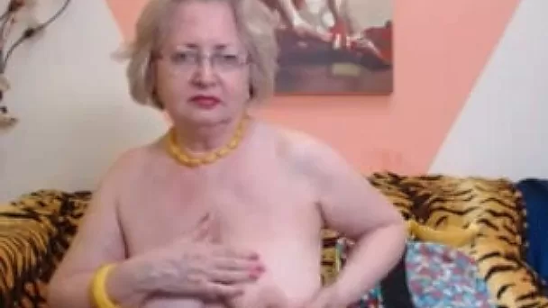Age doesn't stop this fat old lady from masturbating on cam