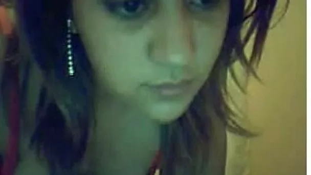 Tanned Turkish webcam whore flaunts her big natural boobs