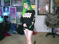 Amateur teen camgirl with green hair on webcam