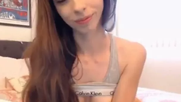 This teen loves masturbating on cam and I wish I could give her a good ass fuck