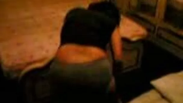Egyptian girlfriend Salma shows off her big round ass in bedroom