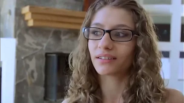 TEEN BRITISH DEEPTHROAT