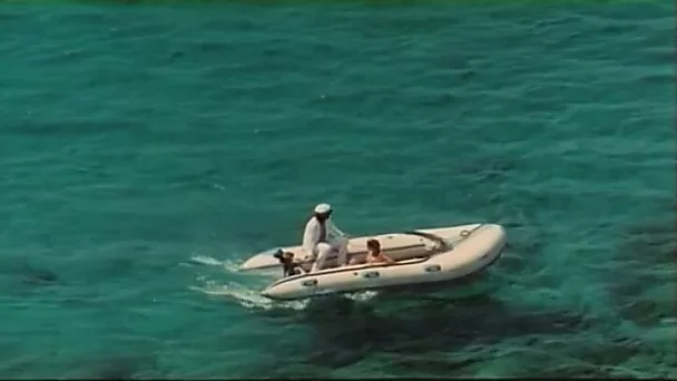 Naked and sexy babe on the yacht got her pussy finger drilled