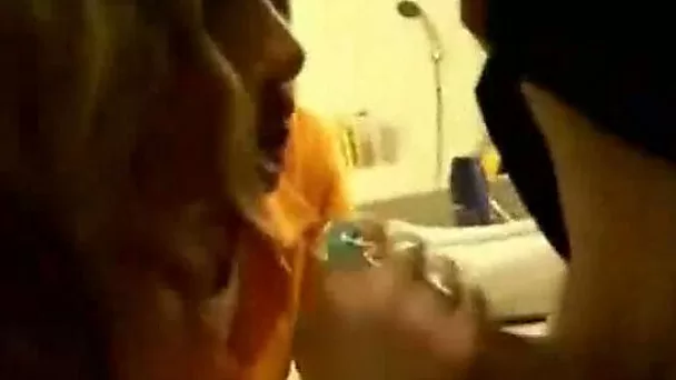 Blonde amateur hooker makes raunchy guy cum after giving head