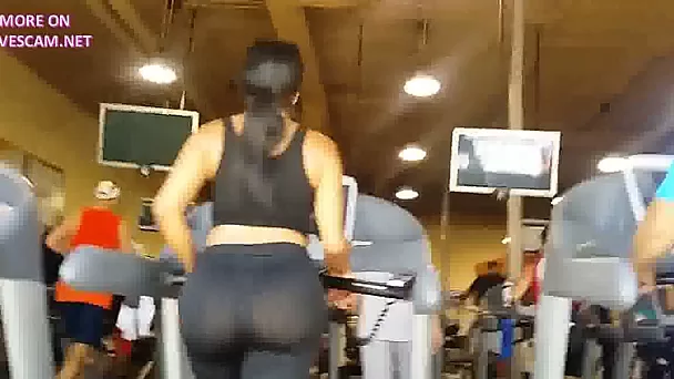 Amazing filthy treadmill booty
