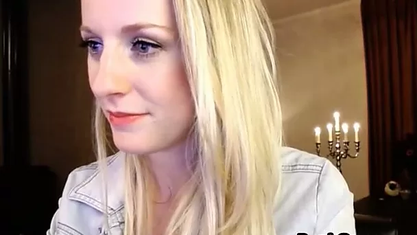 Flashy Amateur Blonde Slut