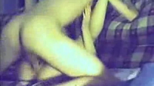 I am banging my young college girlfriend on the couch