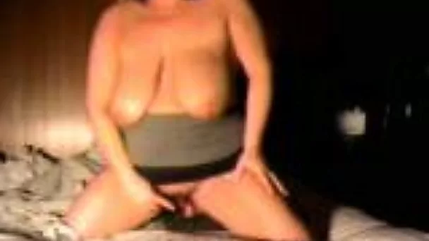 Mature fat woman trying to be seductive and sexy on cam