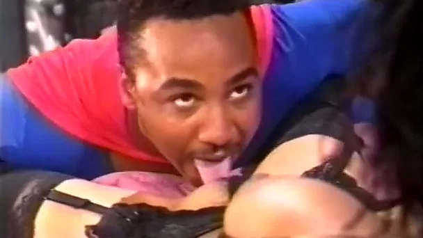 Dumpy looking brunette slut gets her smelly twat passionately eaten by African dude