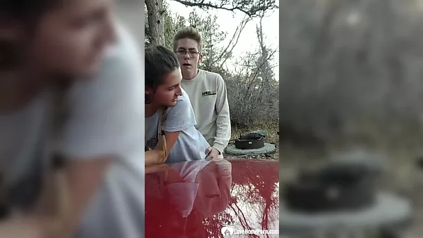 Трахаю свою новую любовь в лесу