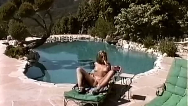 Horny and fgilthy bitch with nice shape plays with dildo
