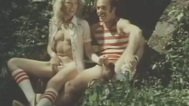 Sandy haired bitchy gal gets amazing spoon style loped