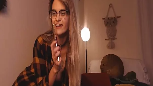 Flirty Petite Blonde Show Her Hairy Pussy Live