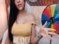 Foxy Brunette Lady Play Her Roulette Live