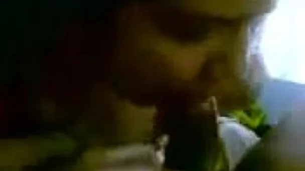 Amateur Desi chubby bitch takes dick into her mouth for a nice BJ