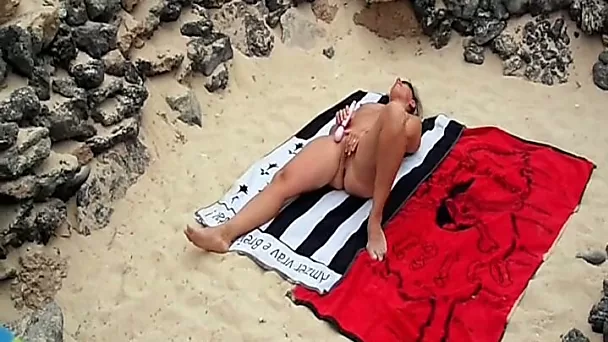 masturbate and fucking at the public beach