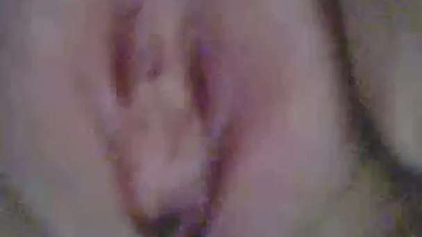 A good erotic chat with Vietnamese webcam girl to seeh er goodies