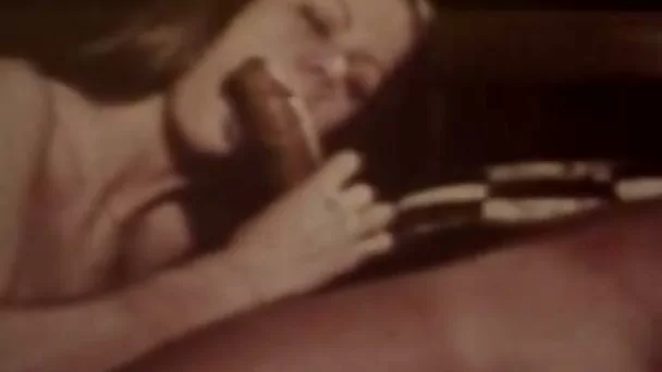 Sexy retro chick sucks a cock and takes it deep in her cunt