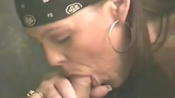 My new hippie girlfriend strokes my cock with her mouth