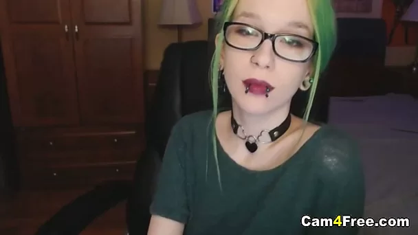 Goth Babe Gets naughty on Cam