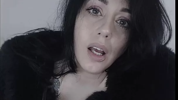 Natural huge tits babe on webcam