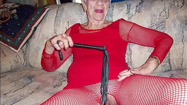 ILoveGrannY Amateur Well Aged Ladies Compilation