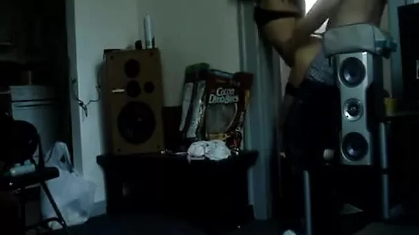 ONE OF THE FIRST CAM CORDERS I ADE WITH THIS HOT MILF