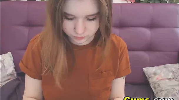 Hot Webcam Girl Naked Makes Her Pussy Slippery Wet