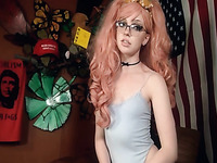 Curvy Cosplayer And Her Playful Squirt Live