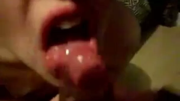 My sassy girlfriend gives me good blowjob and plays with cum