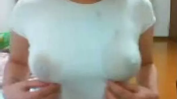 Juicy webcam Pinay teen flashes her boobies and butt in panties