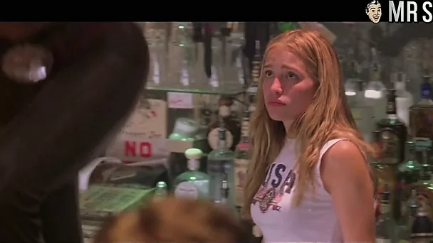 Eye catching in her sexy lingerie Piper Perabo gonna share some nude scenes