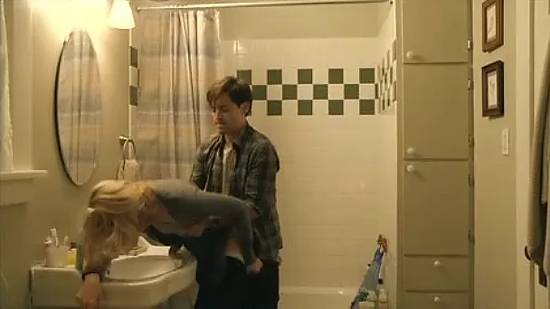 Elizabeth Banks is quite into kinda fucking doggy with dude in the toilet