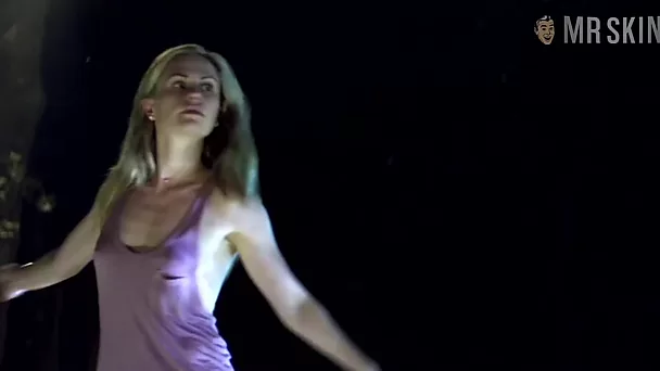 Lovable lady Anna Paquin is made for looking good while having bed scene